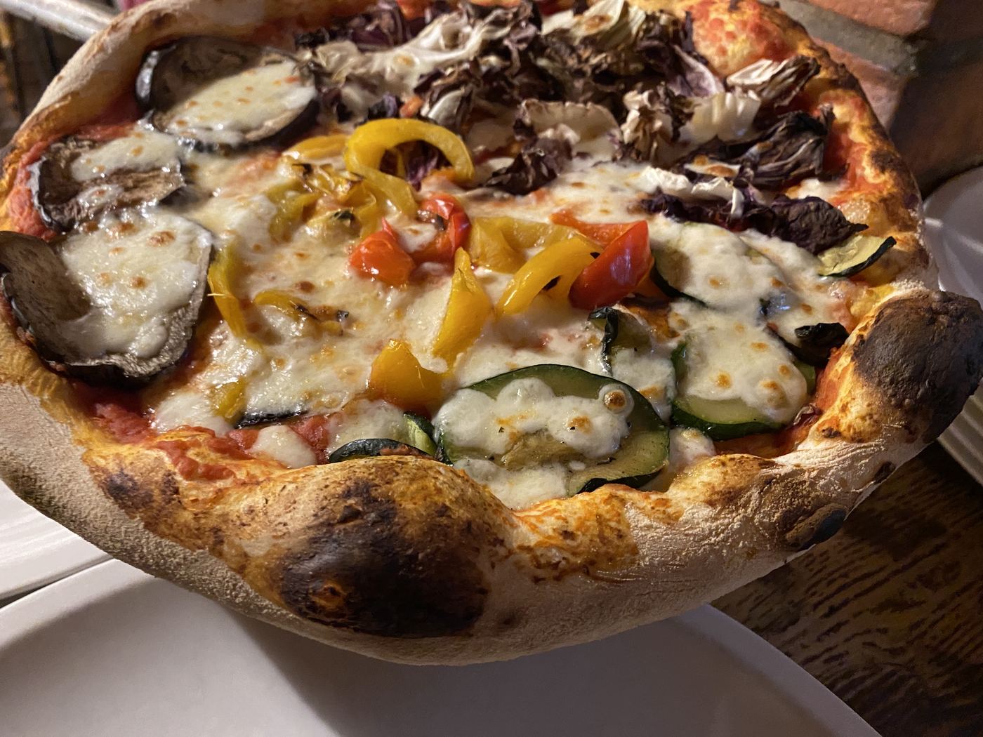 Pizza con verdure grigliate